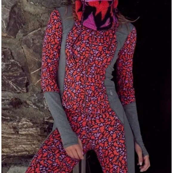 Free People You Know It Base Layer Printed Top Bolts of Love Adore Combo XL - Picture 2 of 14